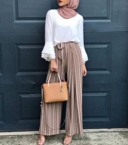 لبس محجبات شيك - بنطال بيج فضفاض لبس محجبات شيك - بنطال بيج فضفاض