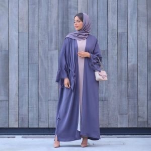 أجمل عبايات ملونة 2021 - بنفسجي