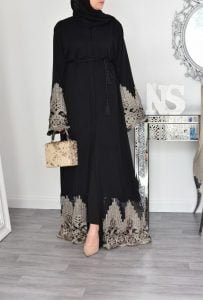 اجمل موديلات عبايات مطرزة باللون الذهبي