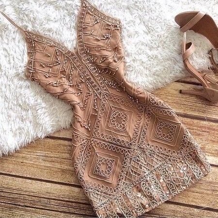 فساتين سواريه قصيرة - ضيق - زخرفة - يج