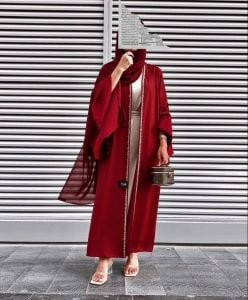 أجمل عبايات ملونة 2021- أحمر 