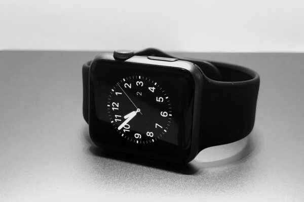 ساعات ابل Apple, افخم انواع الساعات والاكسسوارات المشهورة