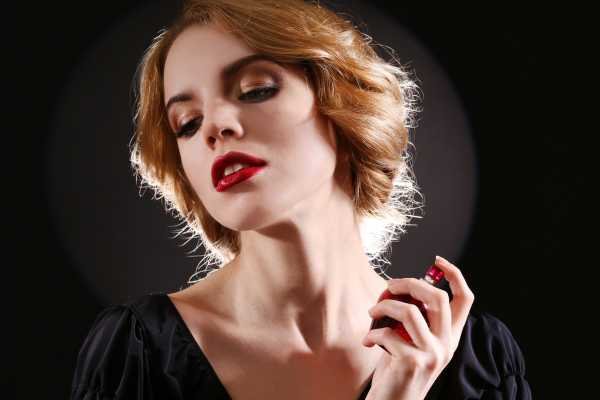 6 من عطور فرمونات تجذب الرجل -أنوثة طاغية وروائح جذابة